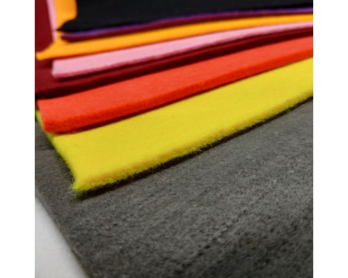 Фетровая шапка, цвета: белый, серый, коричневый,  красный, фиолетовый, желтый, оранжевый, розовый, бежевый, черный.  