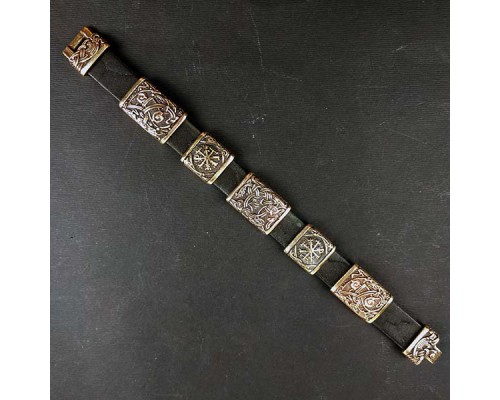 Кожаный браслет с пятью бронзовыми бусинами