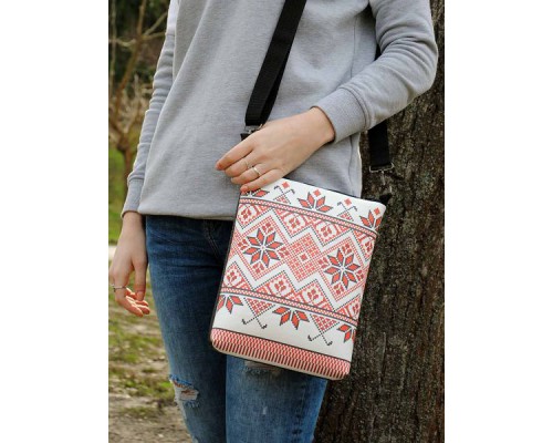 Сумка через плечо "Вышивка"